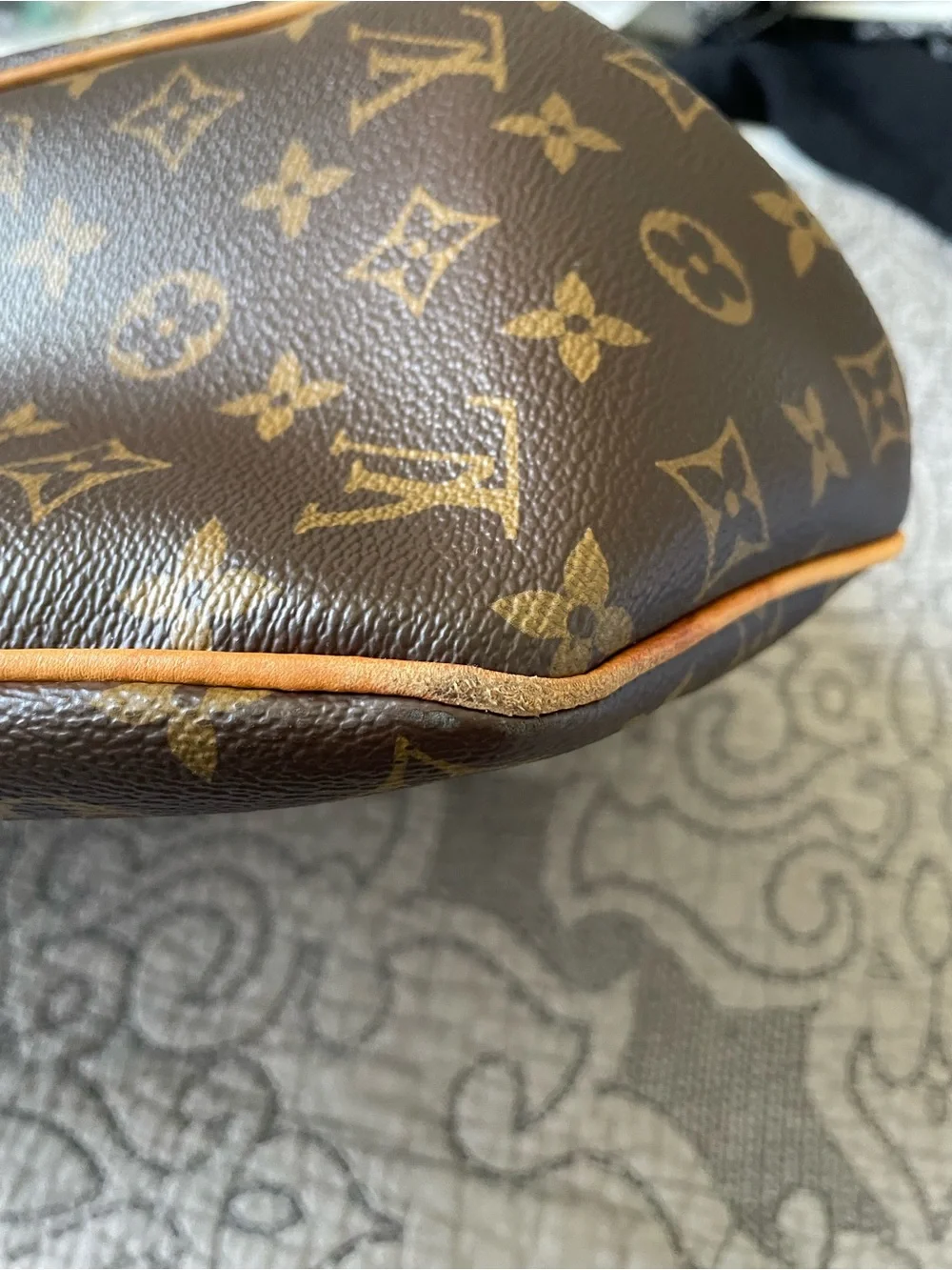 Authentic Louis Vuitton Monogram Delightful MM Bag - Picture 7 of 16